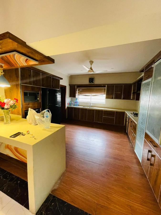 Ivy House Hotel Равалпинди Екстериор снимка