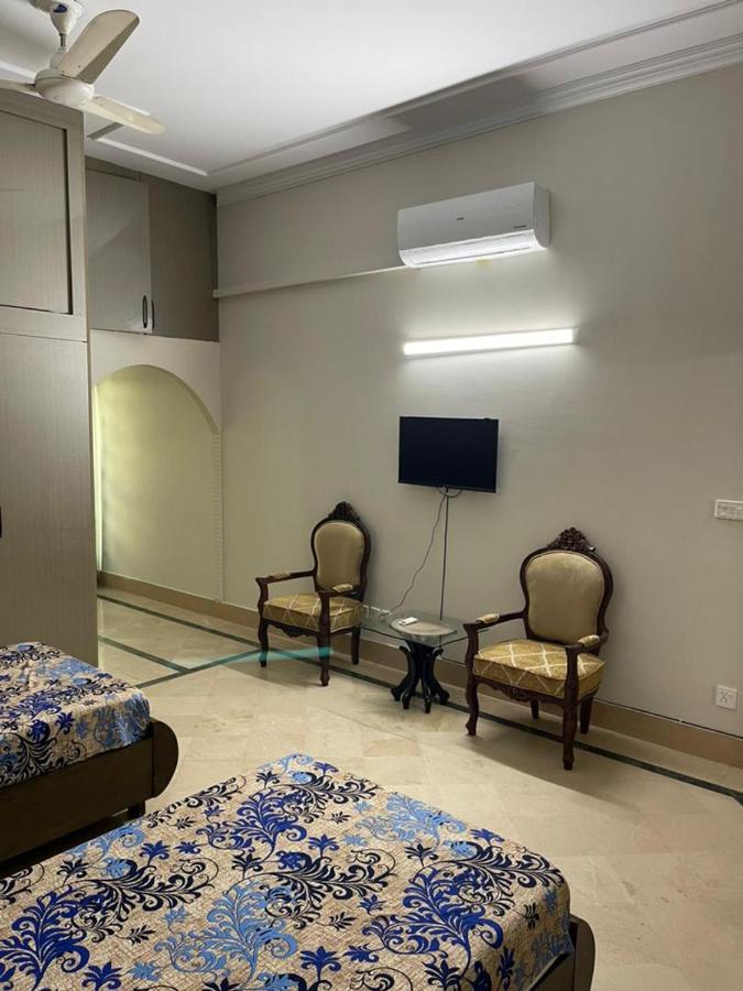 Ivy House Hotel Равалпинди Екстериор снимка
